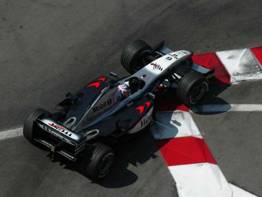  McLaren Mercedes-Benz MP4-17D 2003 года  (фото 4 из 4)